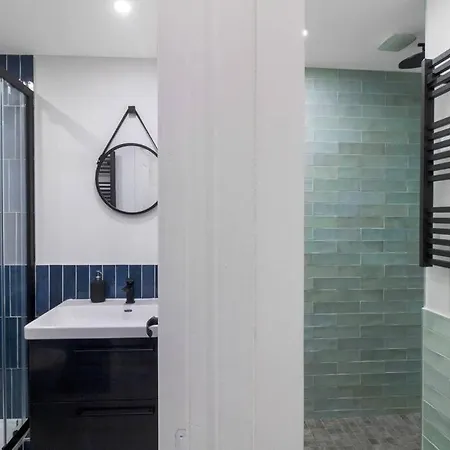 Brand New Flat For 8 People, 3 Bedrooms شقة باريس