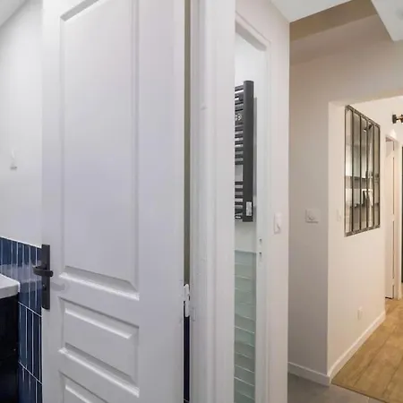 شقة Brand New Flat For 8 People, 3 Bedrooms *