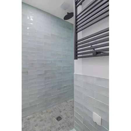 Brand New Flat For 8 People, 3 Bedrooms דירה